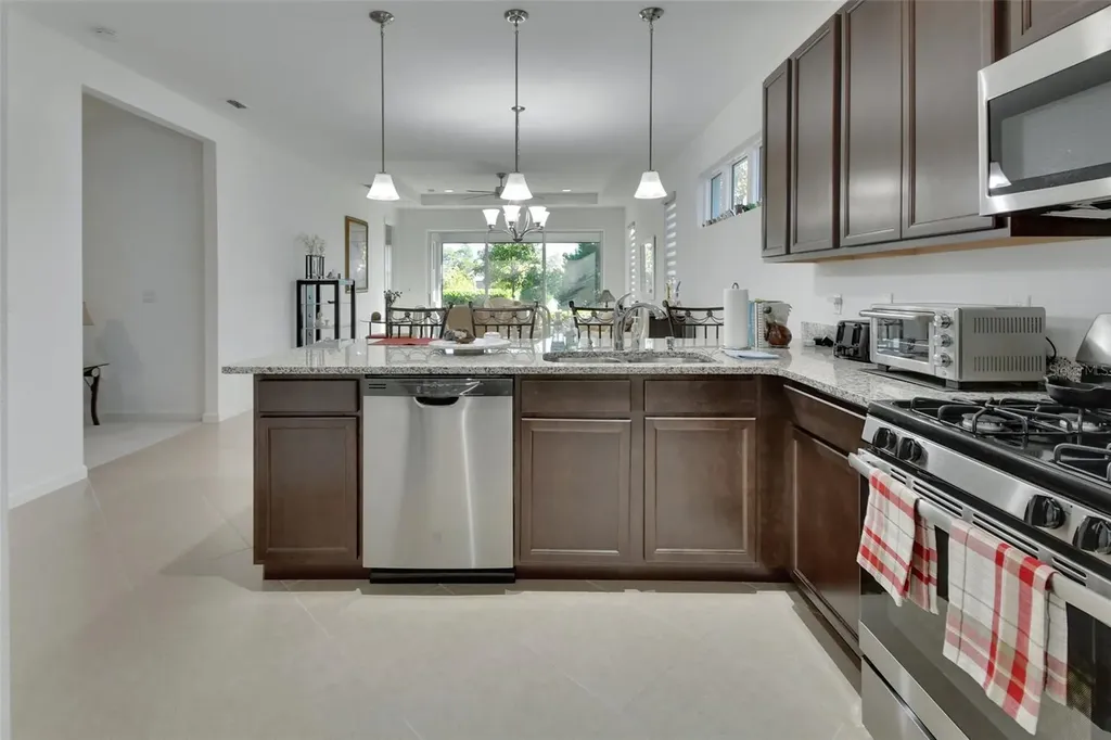 1079 Lincolnshire Drive Deland FL 32724
