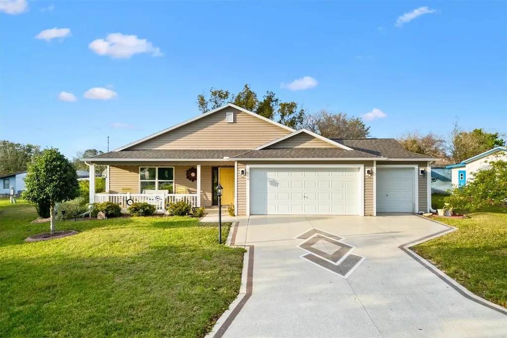 1004 Parker Place Lady Lake FL 32159