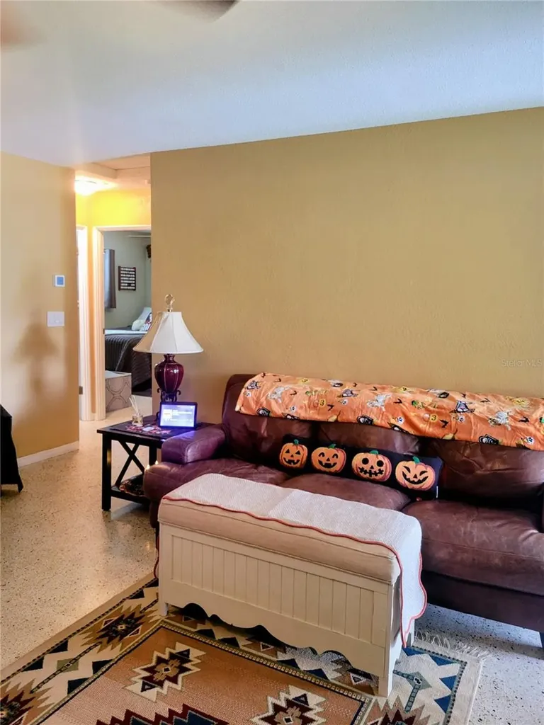 4976 12th Avenue N St Petersburg FL 33710