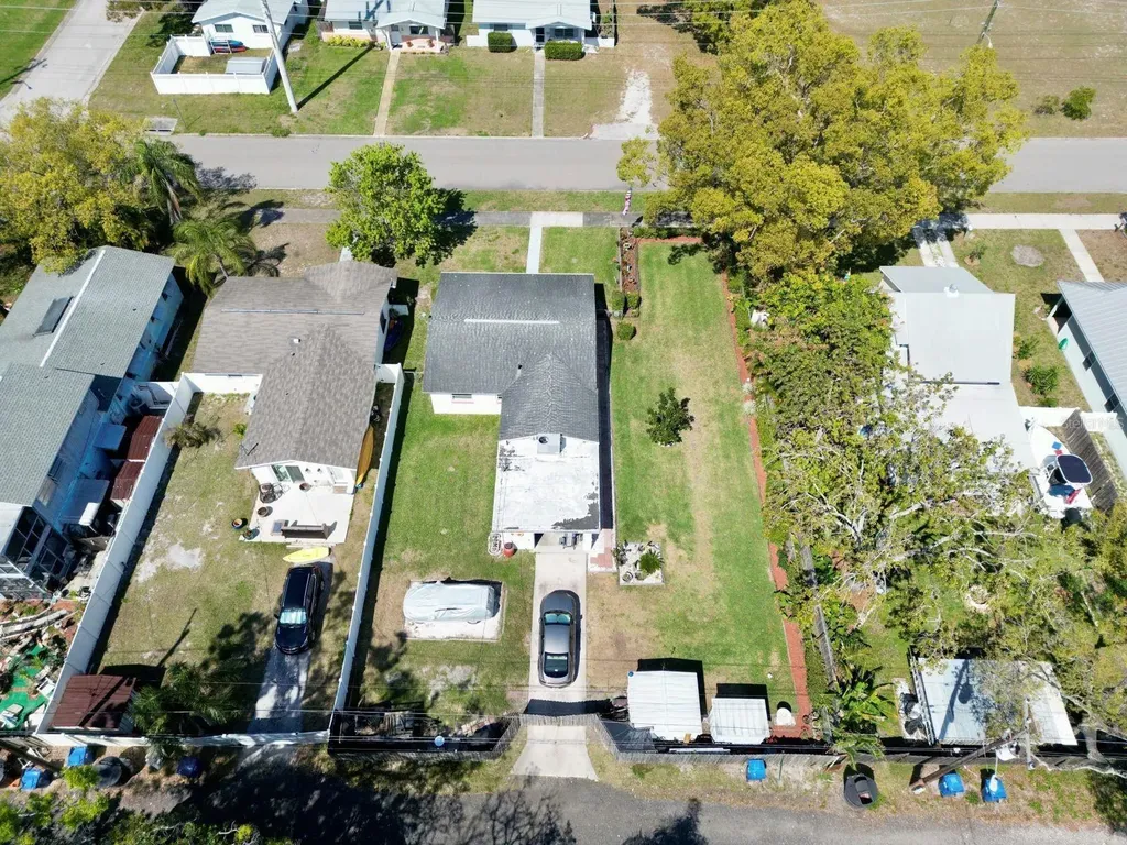 4976 12th Avenue N St Petersburg FL 33710
