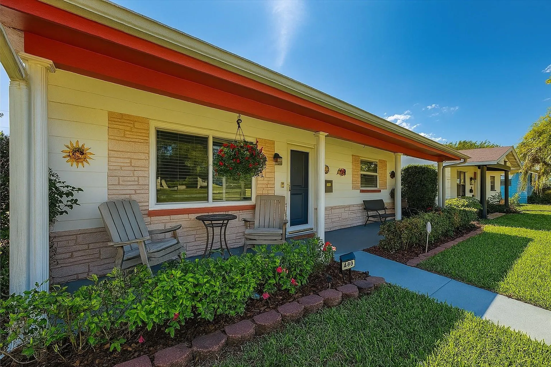 4976 12th Avenue N St Petersburg FL 33710