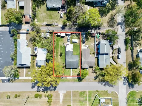 4976 12th Avenue N St Petersburg FL 33710