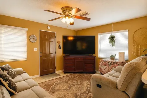 4976 12th Avenue N St Petersburg FL 33710