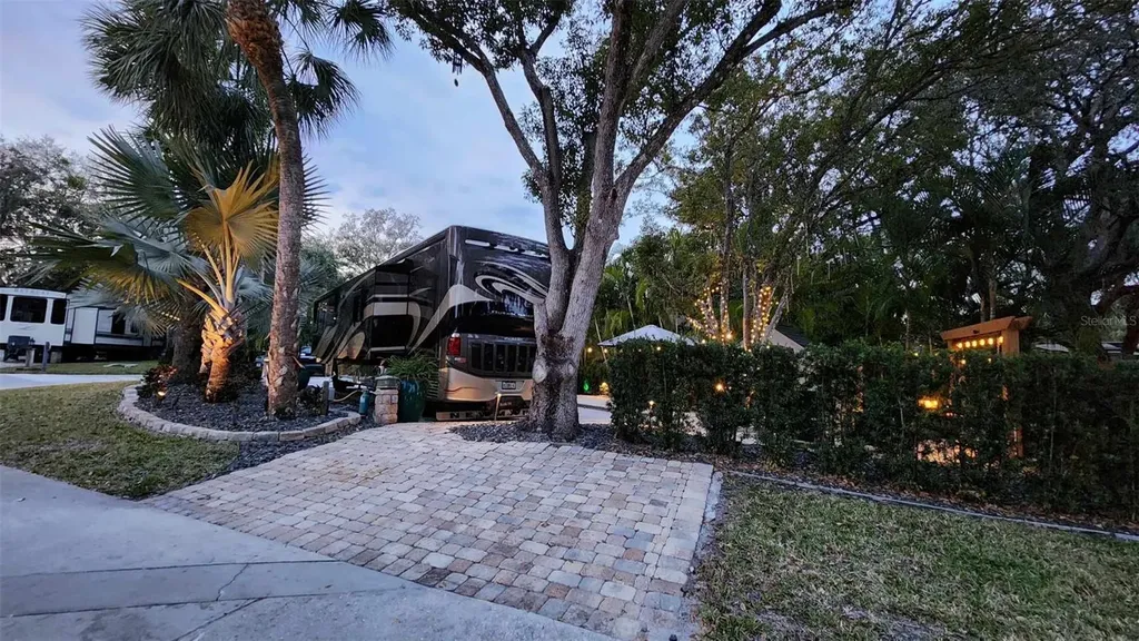 140 Appaloosa Trail River Ranch FL 33867