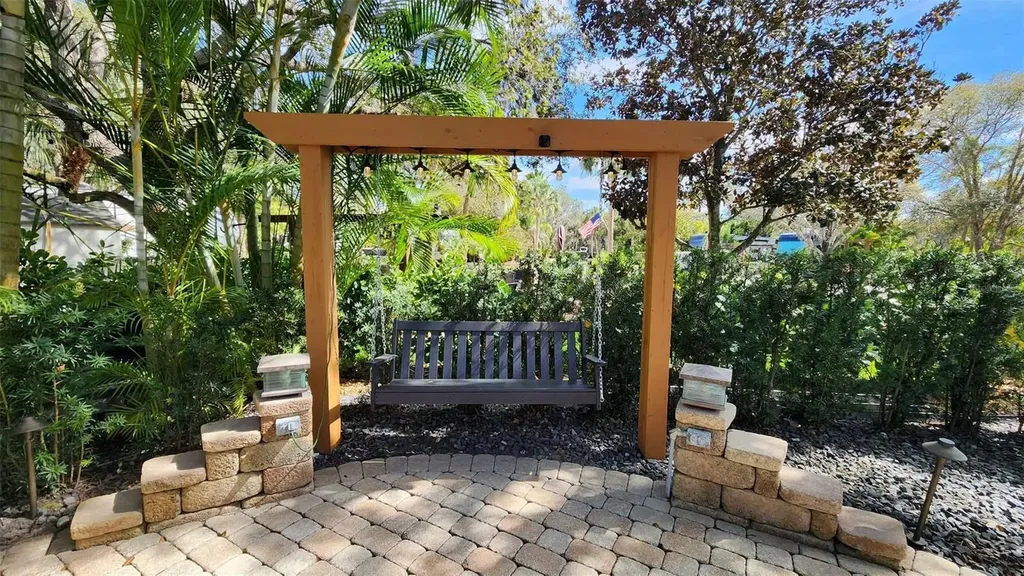 140 Appaloosa Trail River Ranch FL 33867