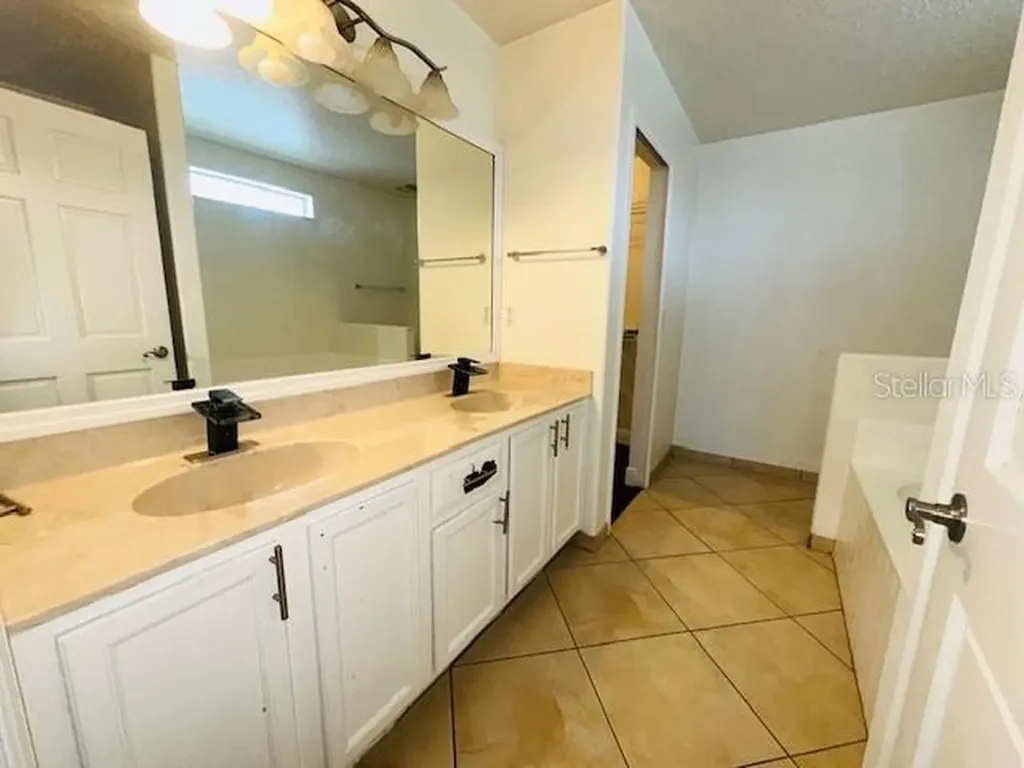 639 Mesilla Drive Kissimmee FL 34758