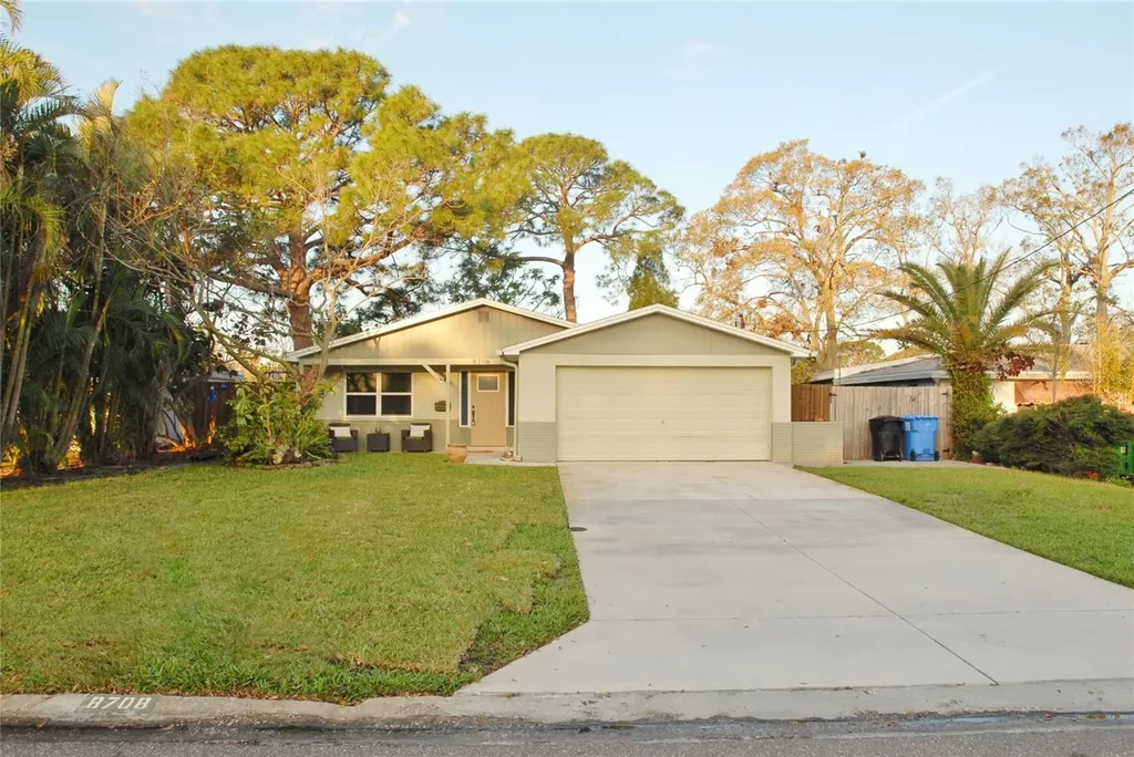 8708 Orient Way NE St Petersburg FL 33702