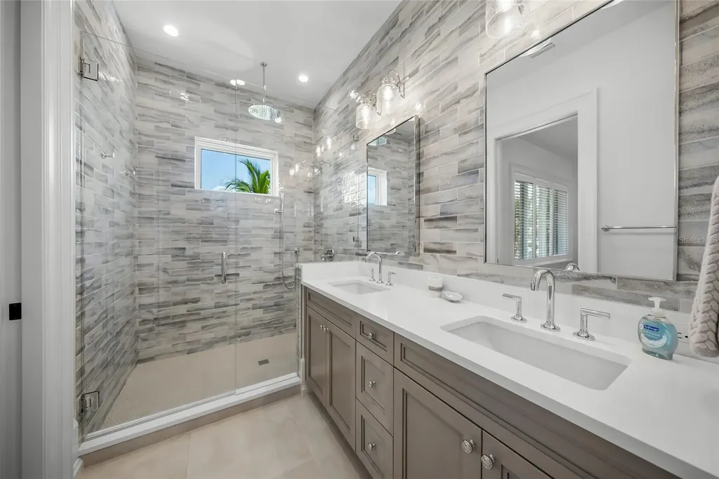 612 Juan Anasco Drive Longboat Key FL 34228