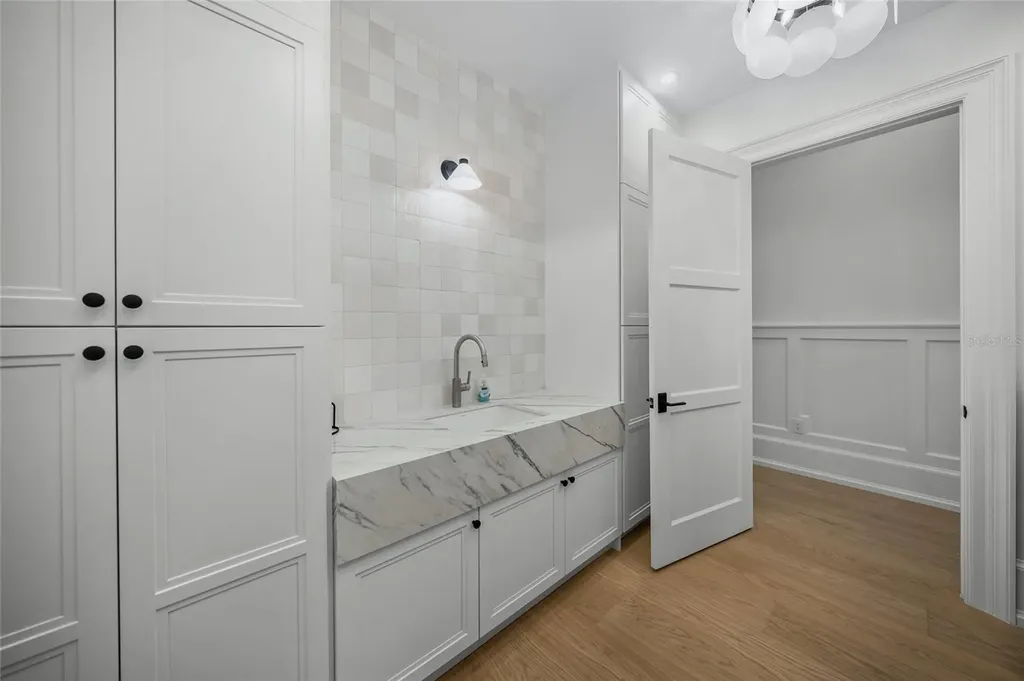 612 Juan Anasco Drive Longboat Key FL 34228