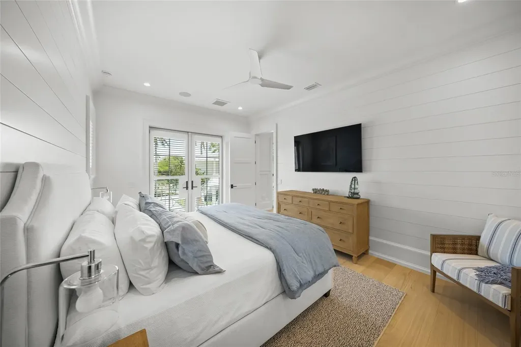 612 Juan Anasco Drive Longboat Key FL 34228