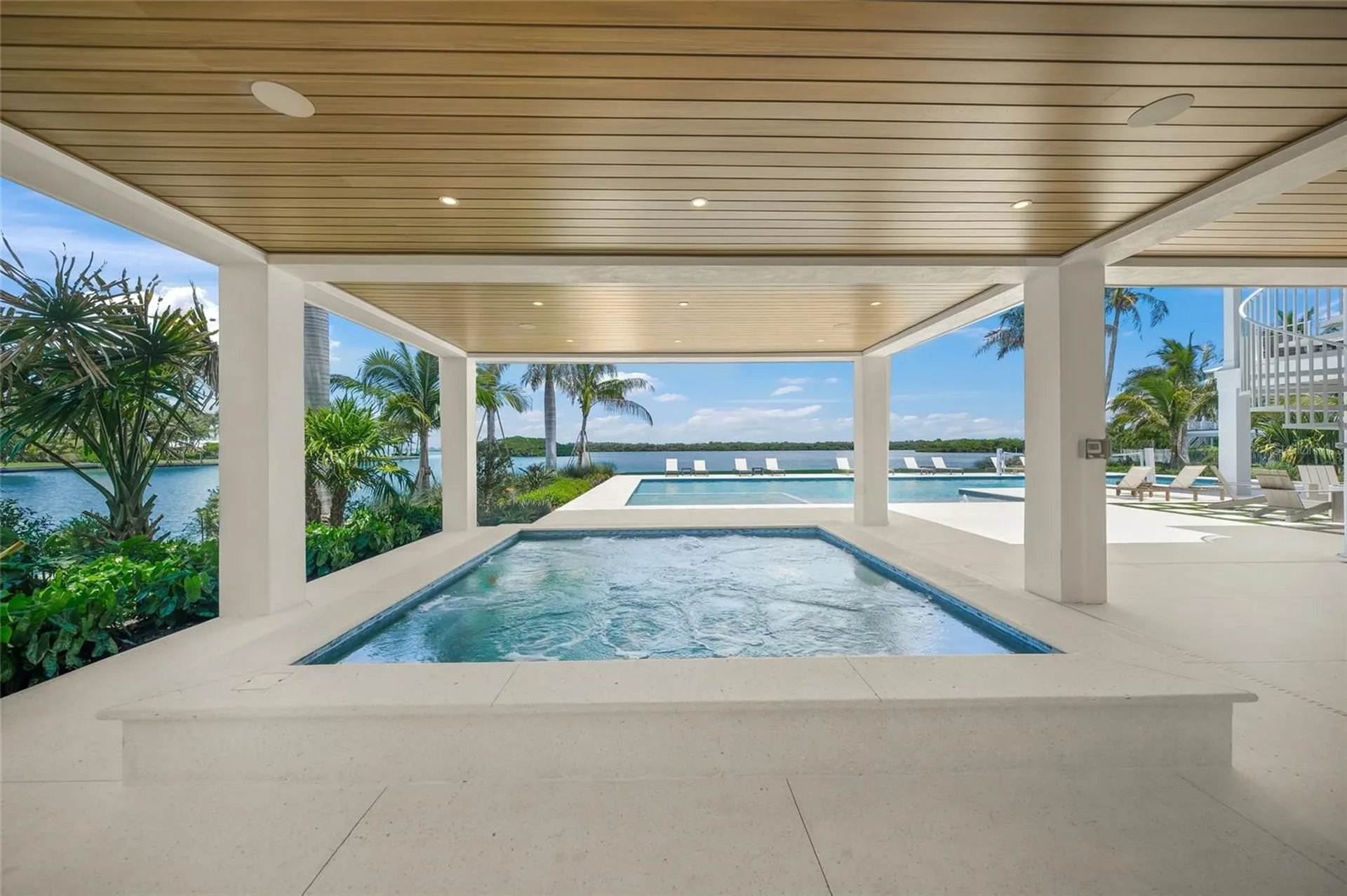 612 Juan Anasco Drive Longboat Key FL 34228