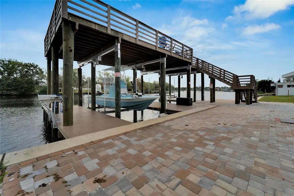 4033 N River View Avenue Tampa FL 33607