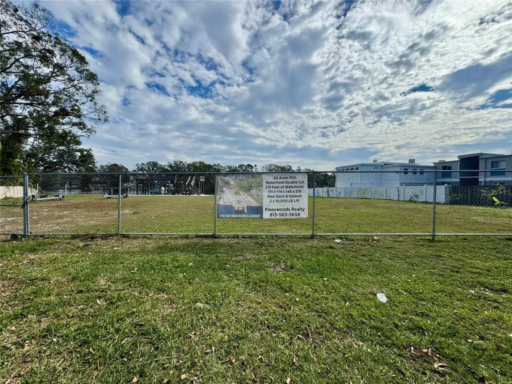 4033 N River View Avenue Tampa FL 33607