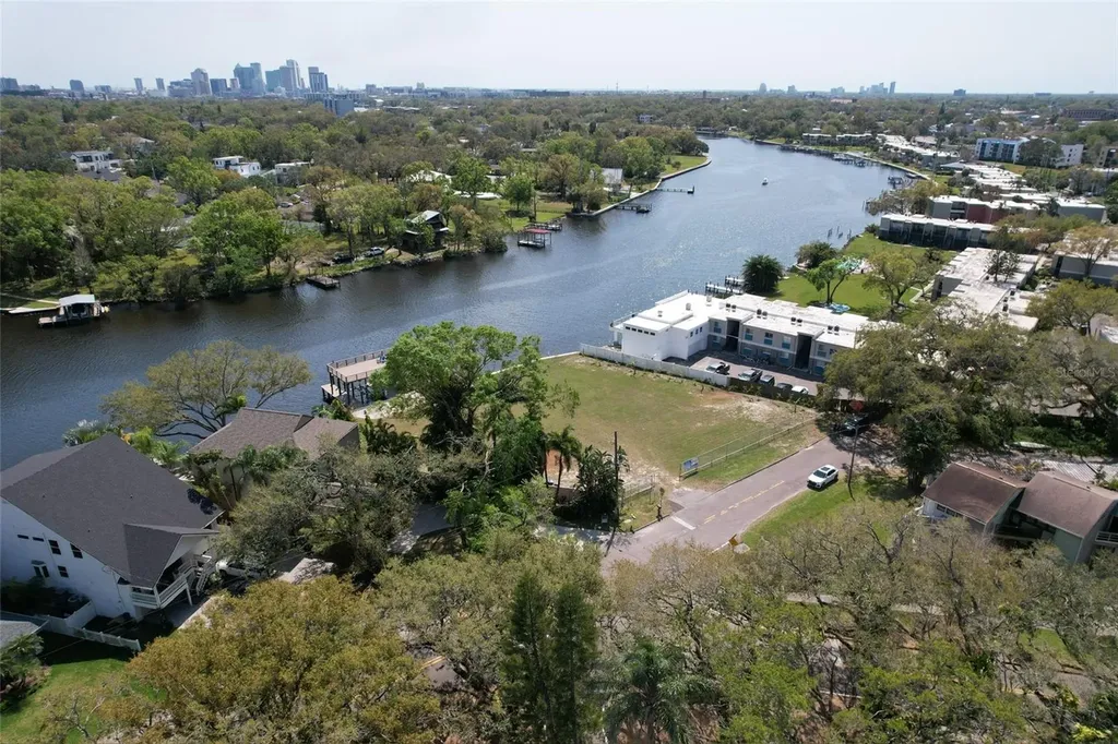 4033 N River View Avenue Tampa FL 33607