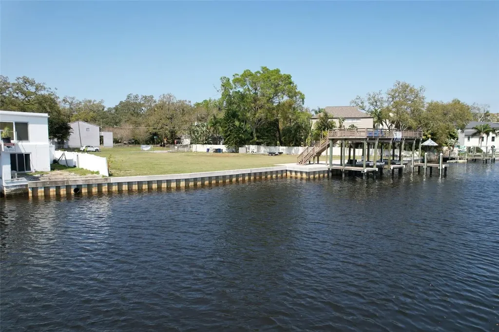 4033 N River View Avenue Tampa FL 33607