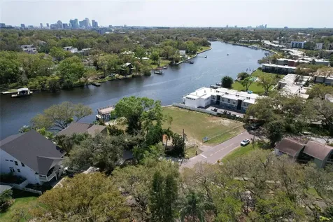 4033 N River View Avenue Tampa FL 33607