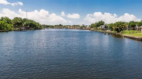 4033 N River View Avenue Tampa FL 33607