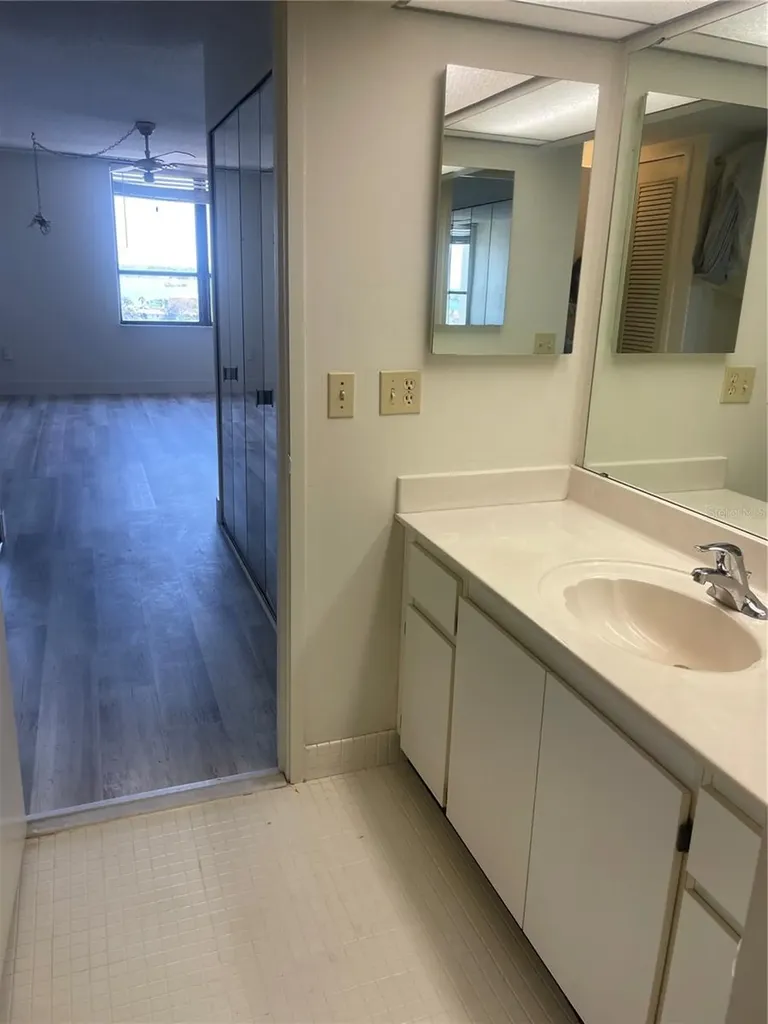 400 Island Way Clearwater Beach FL 33767