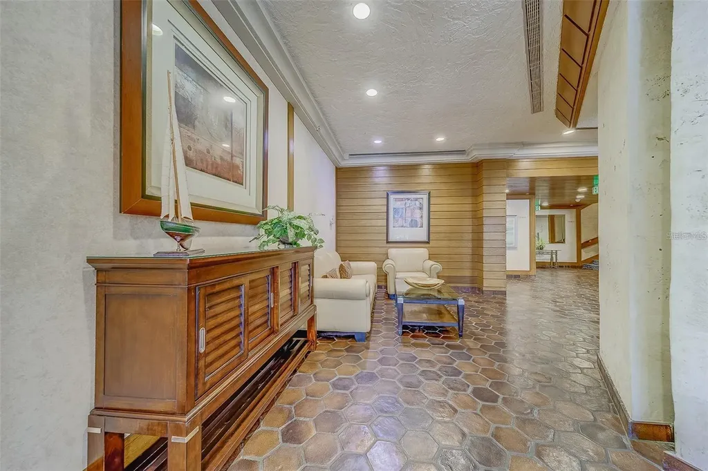 400 Island Way Clearwater Beach FL 33767