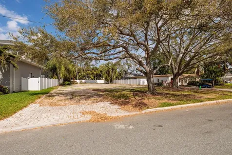 446 Rafael Boulevard NE St Petersburg FL 33704
