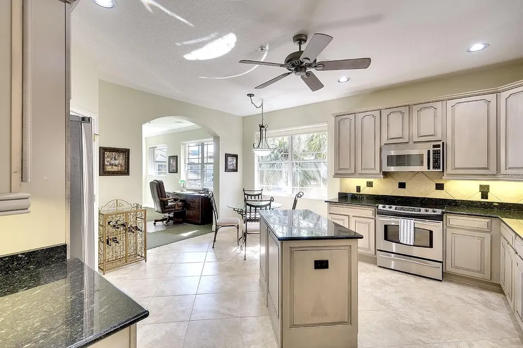 6512 Moorings Point Circle Lakewood Ranch FL 34202
