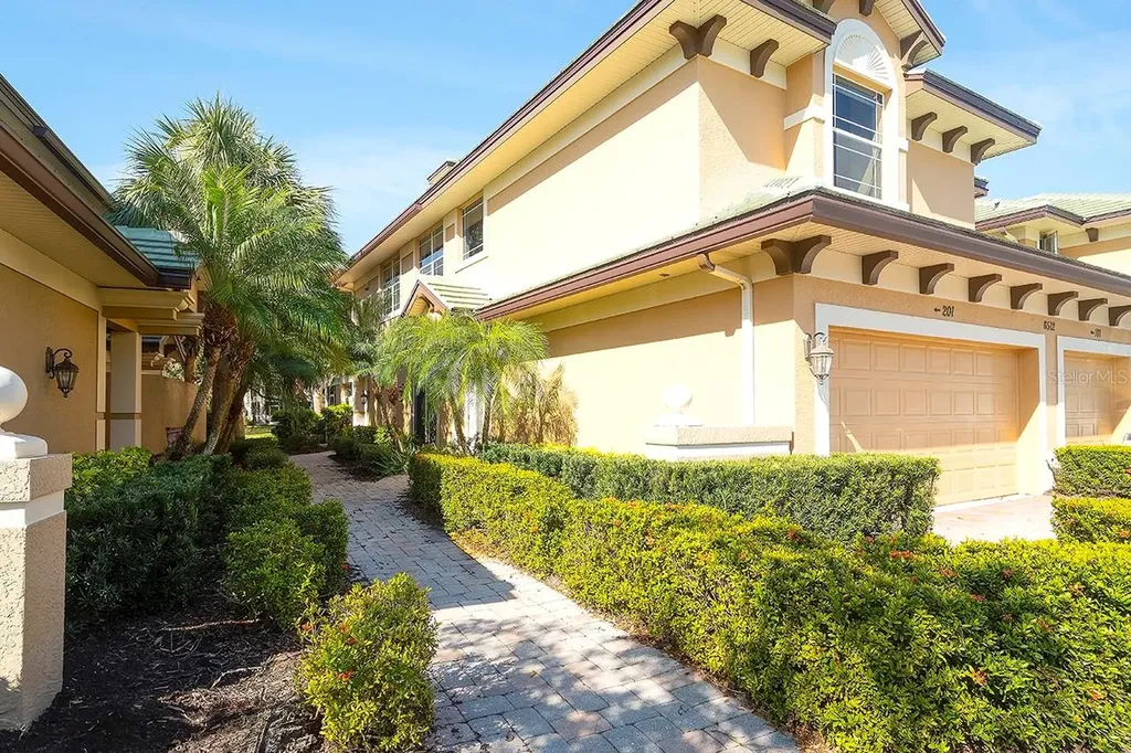 6512 Moorings Point Circle Lakewood Ranch FL 34202
