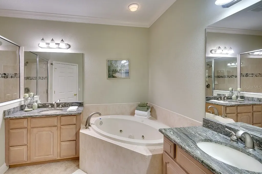6512 Moorings Point Circle Lakewood Ranch FL 34202