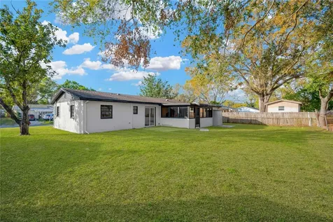 804 Papaya Drive Tampa FL 33619