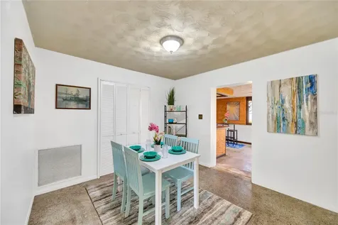 804 Papaya Drive Tampa FL 33619