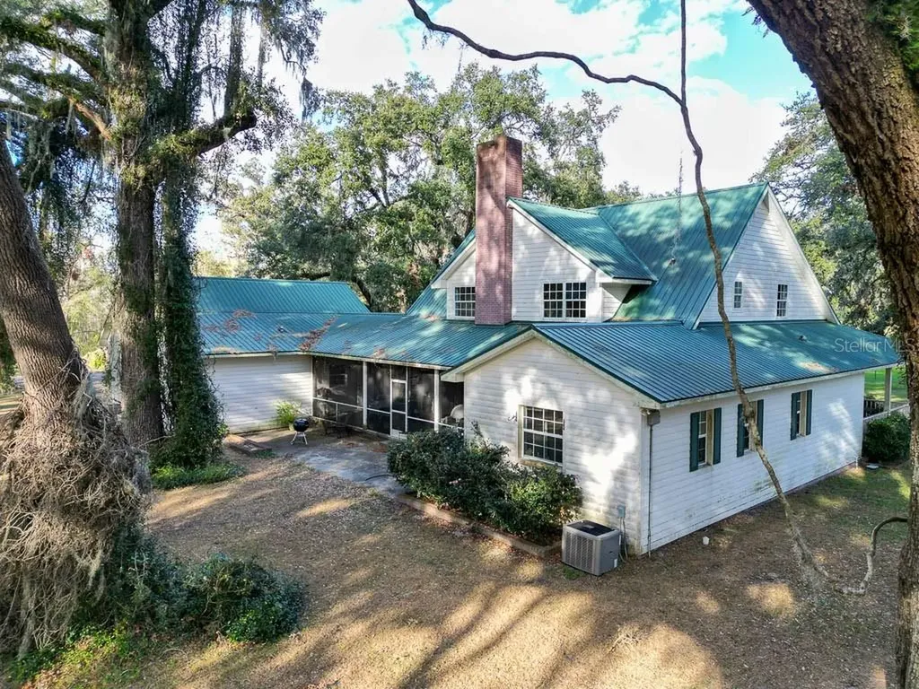 993 Cr 722 Webster FL 33597
