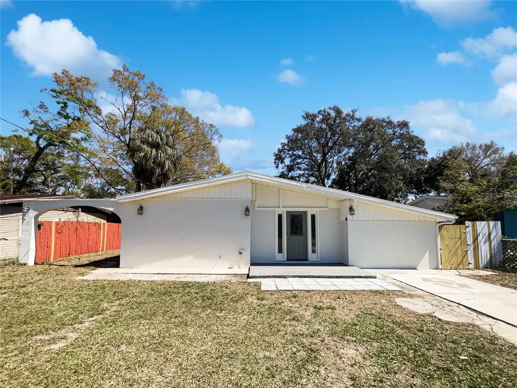 10925 N Lantana Avenue Tampa FL 33612