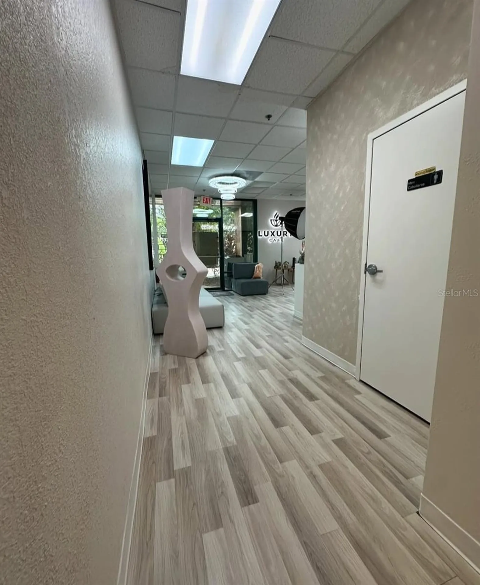 6881 Kingspointe Parkway Orlando FL 32819