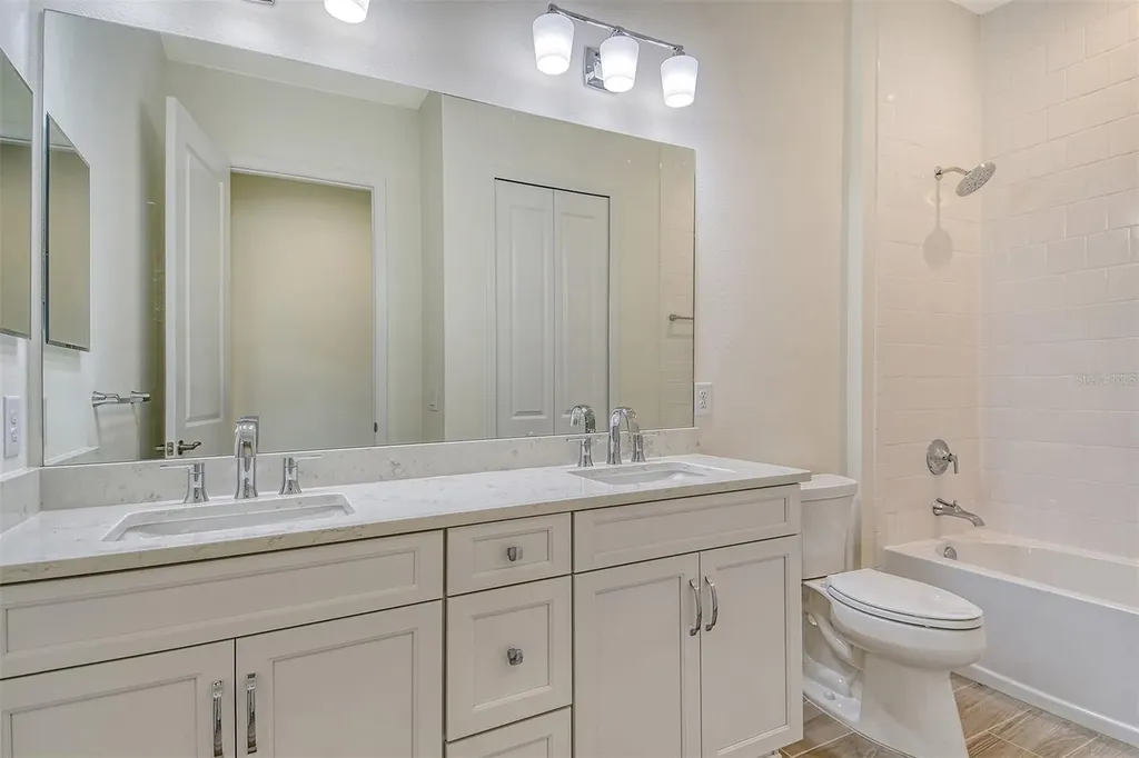 18736 Toulon Court Venice FL 34293