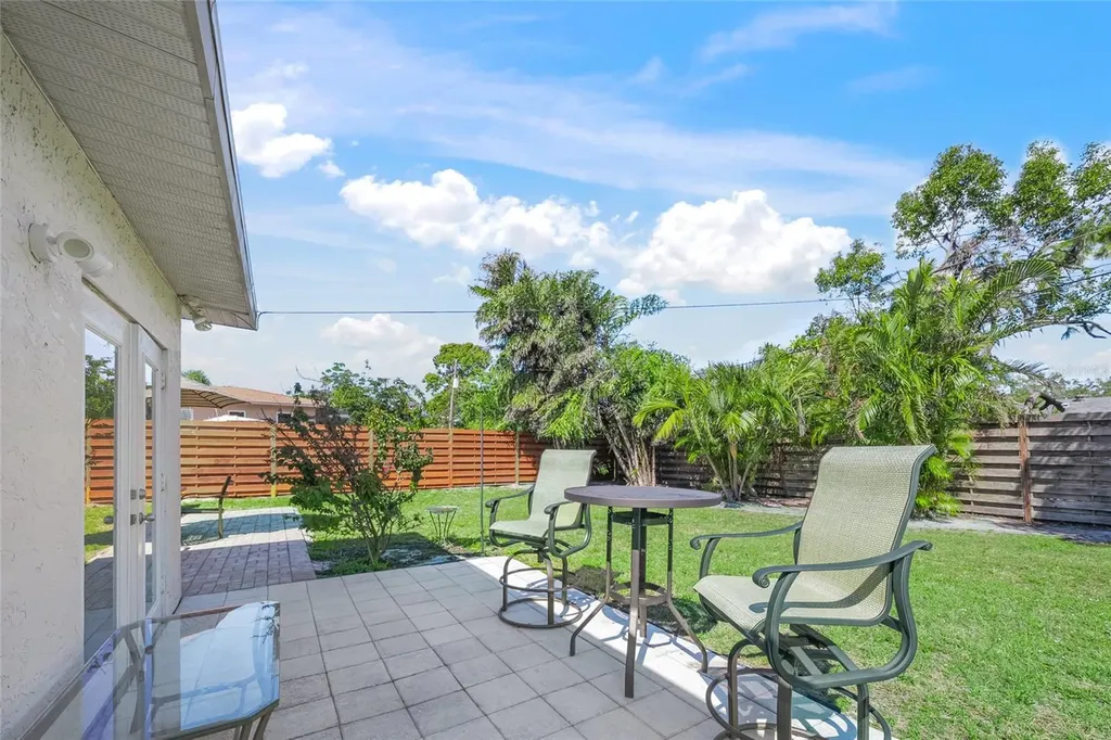 2427 Tulip Street Sarasota FL 34239