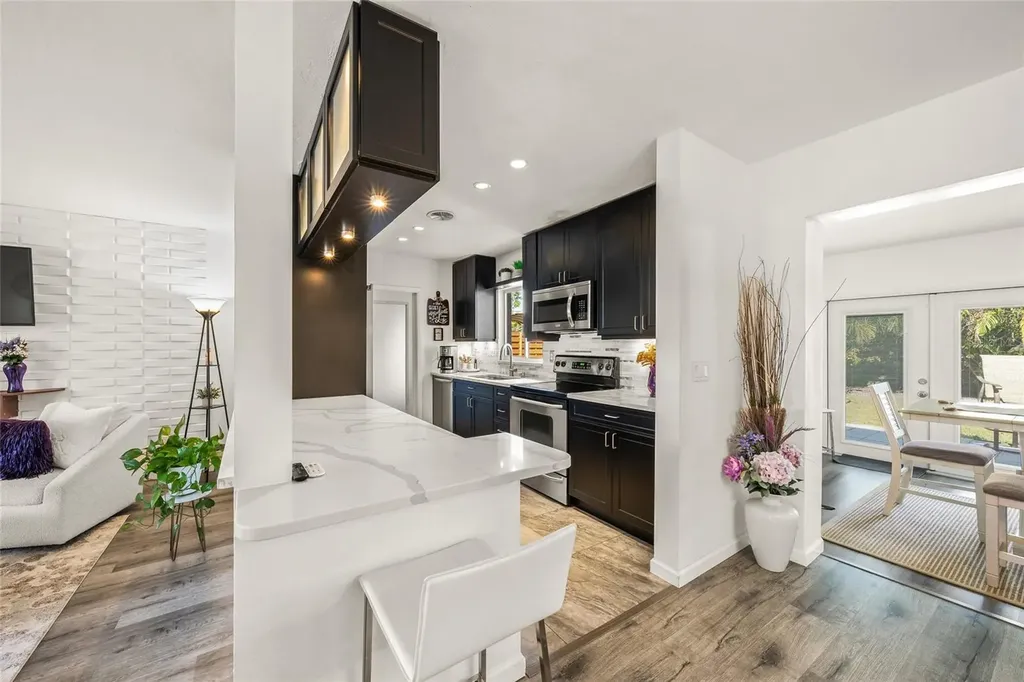 2427 Tulip Street Sarasota FL 34239