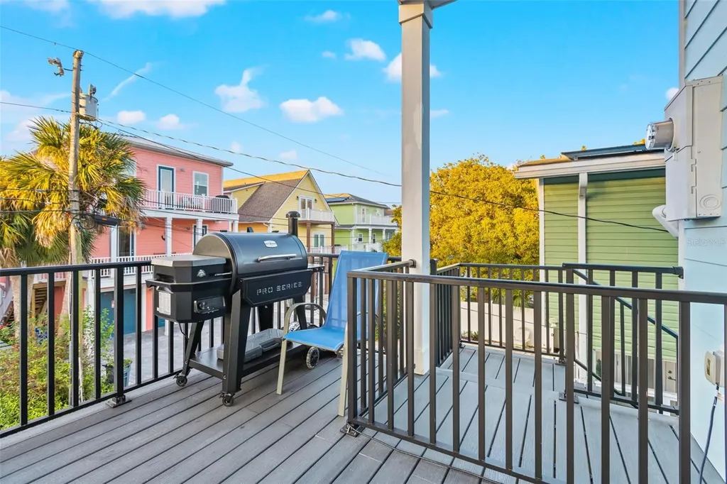 5402 31st Avenue S Gulfport FL 33707