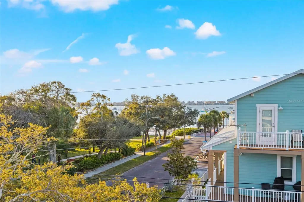 5402 31st Avenue S Gulfport FL 33707