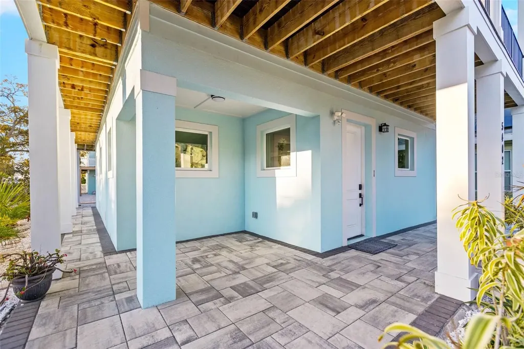 5402 31st Avenue S Gulfport FL 33707