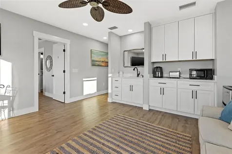 5402 31st Avenue S Gulfport FL 33707
