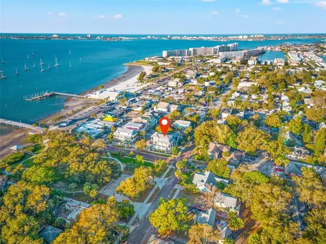 5402 31st Avenue S Gulfport FL 33707