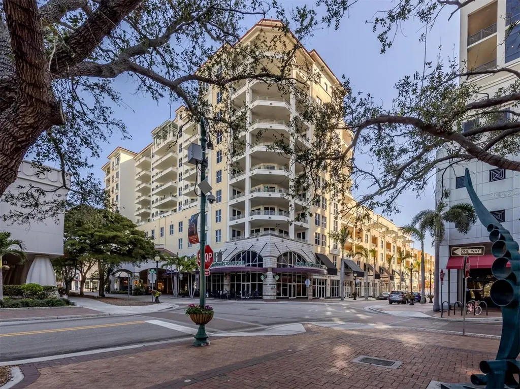 100 Central Avenue Sarasota FL 34236