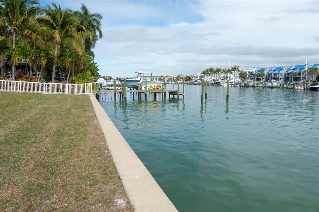 Galeon Drive Tierra Verde FL 33715