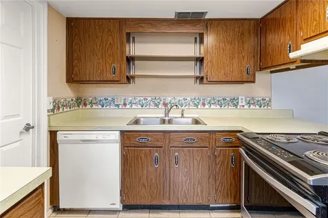 1810 W Cooper Drive Deltona FL 32725