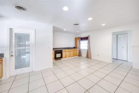 955 Tomes Court Orlando FL 32825