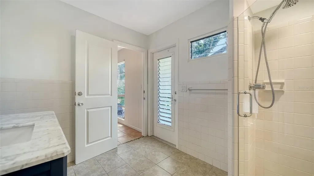 1718 Caribbean Drive Sarasota FL 34231