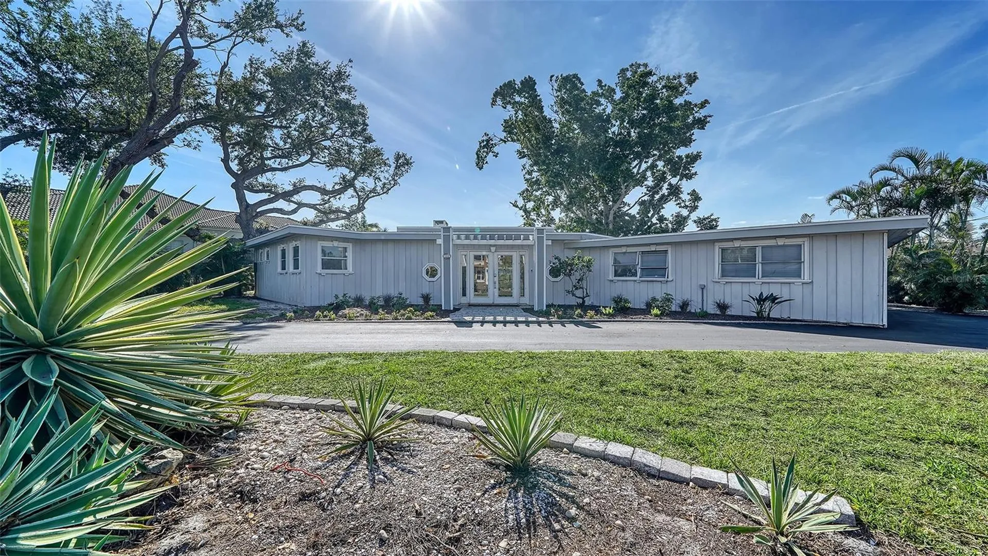 1718 Caribbean Drive Sarasota FL 34231
