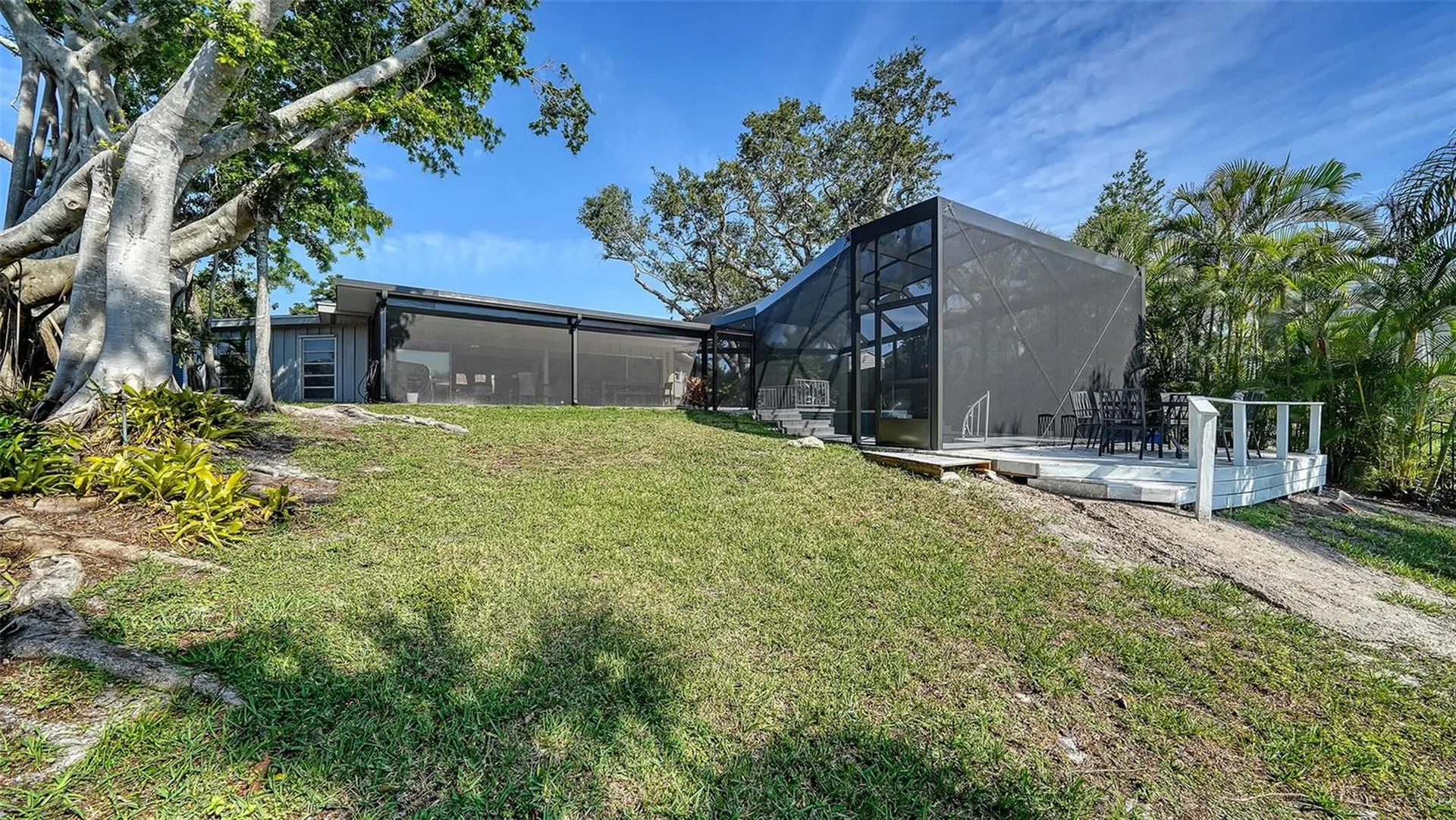 1718 Caribbean Drive Sarasota FL 34231