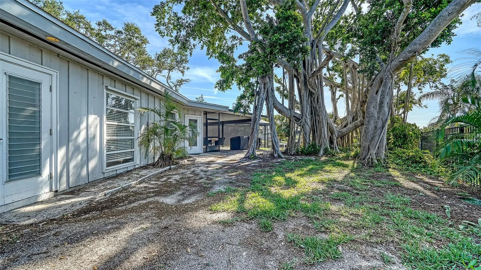 1718 Caribbean Drive Sarasota FL 34231