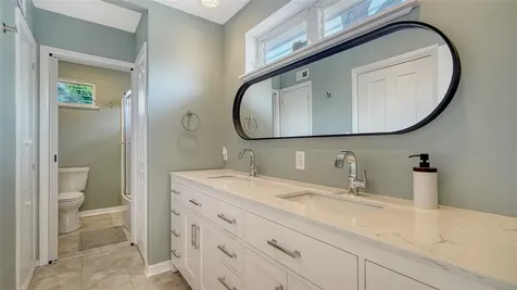1718 Caribbean Drive Sarasota FL 34231