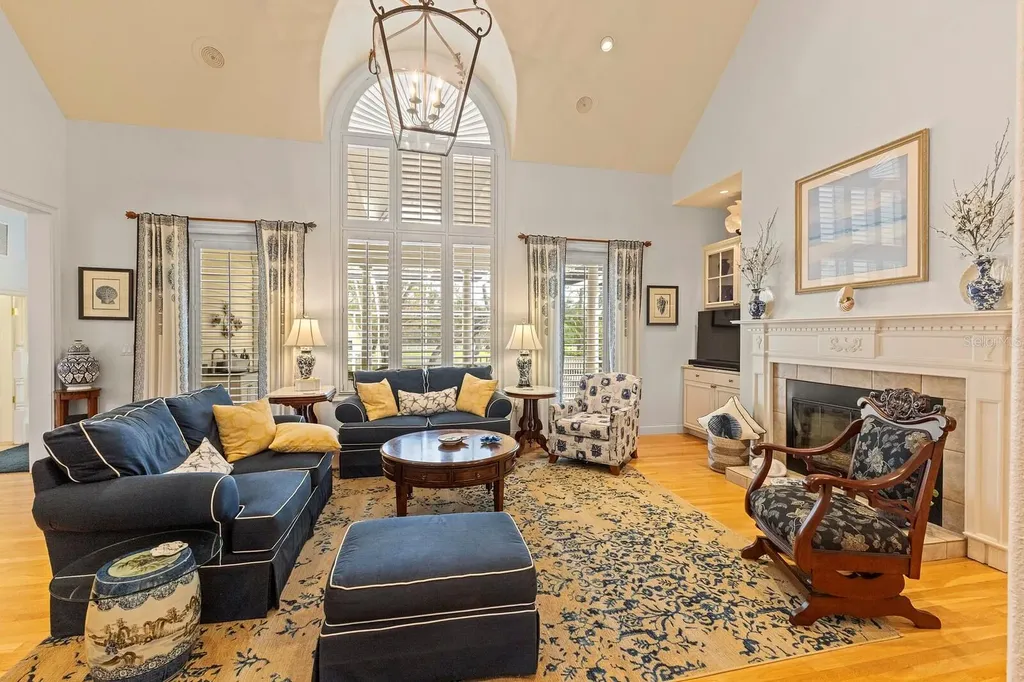 4871 Hoyer Drive Sarasota FL 34241